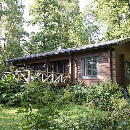 Paeivaeranta Cottage *