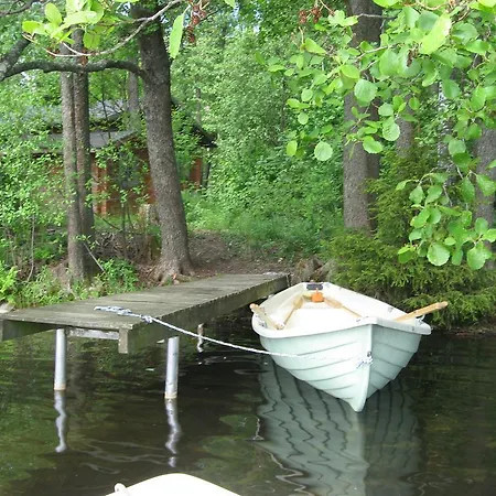 Paeivaeranta Cottage *
