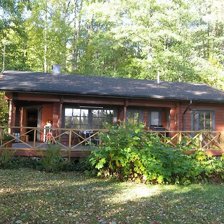 Paeivaeranta Cottage