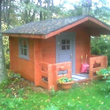 Paeivaeranta Cottage *